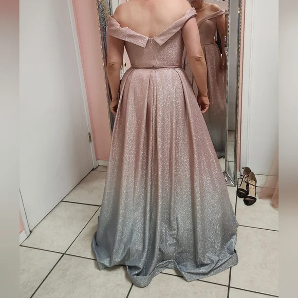 NWT CR839 Off shoulder ball gown with glitter ombre fabric Size 12 - Picture 8 of 9